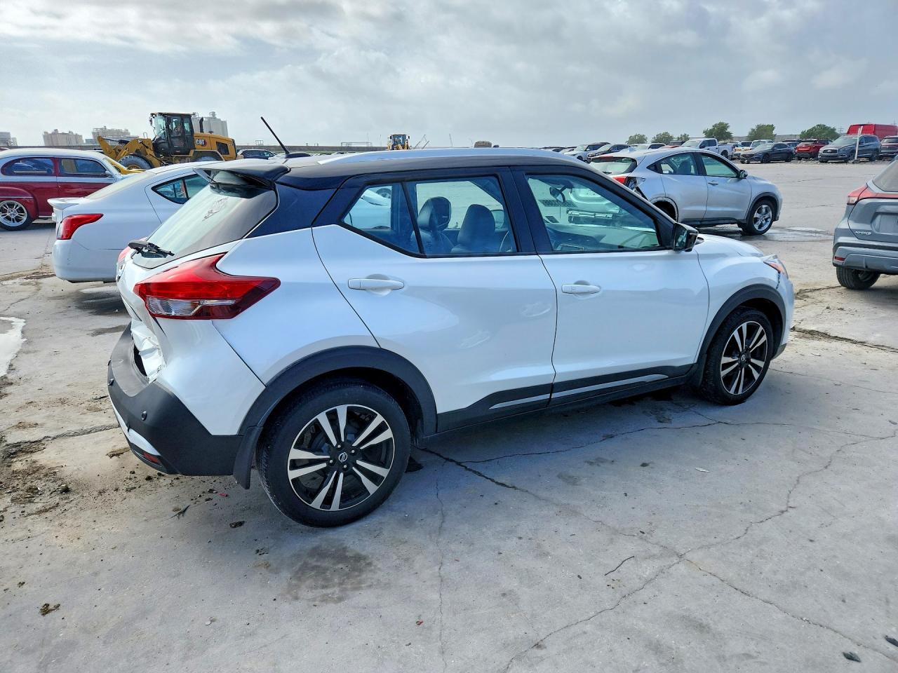 2020 NISSAN KICKS SR photo 5