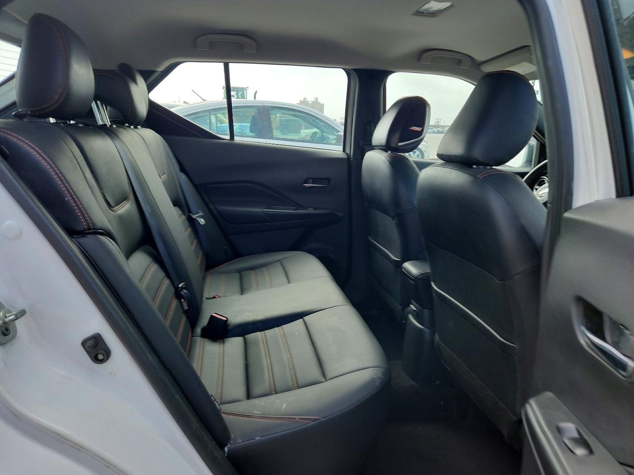 2020 NISSAN KICKS SR photo 19