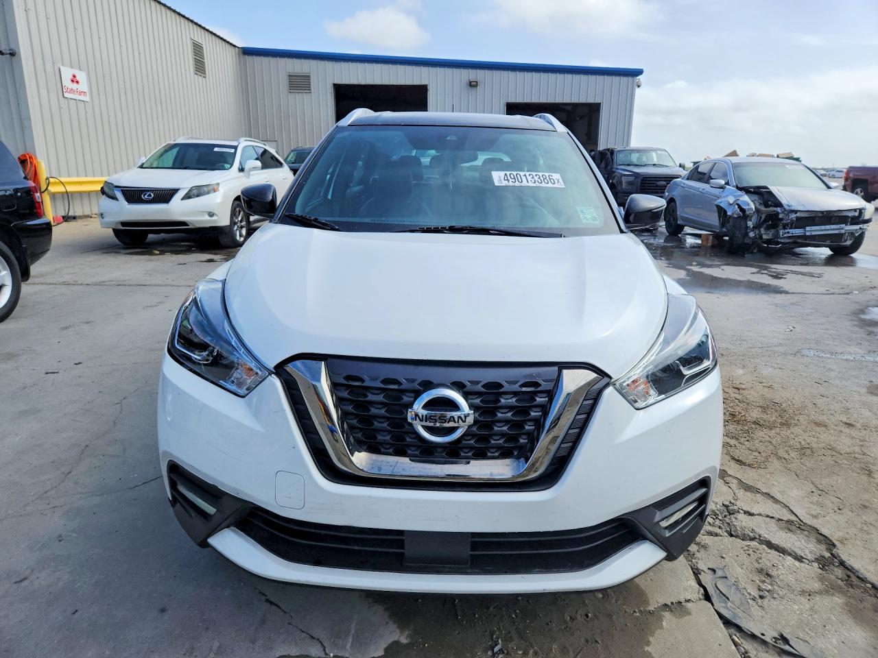 2020 NISSAN KICKS SR photo 9