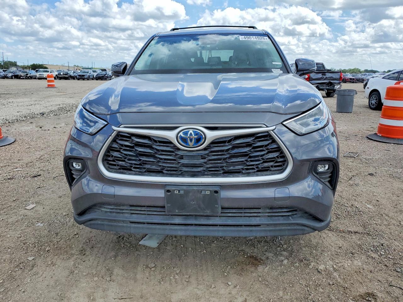 2023 TOYOTA HIGHLANDER HYBRID LE photo 5