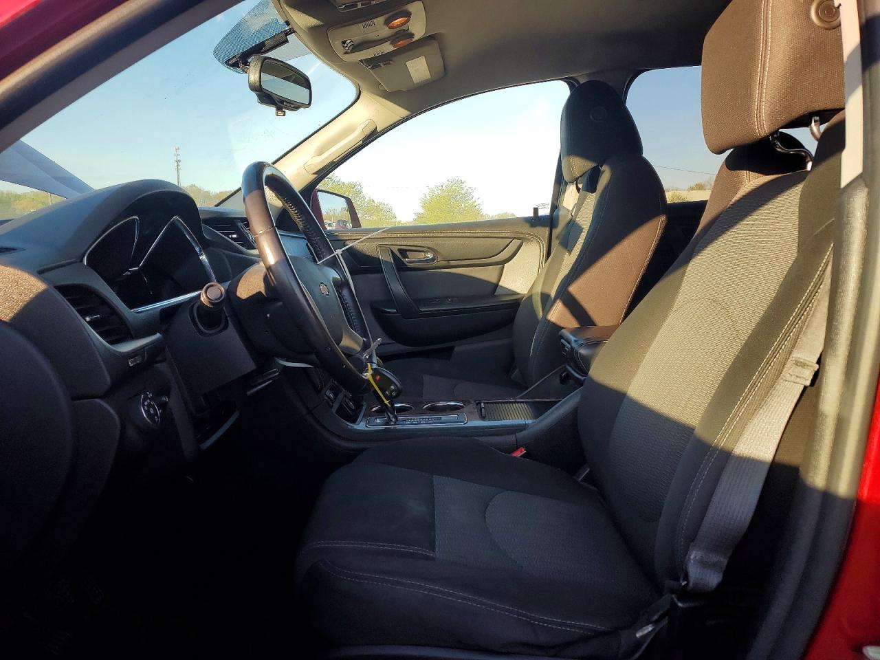 2014 CHEVROLET TRAVERSE LT photo 7