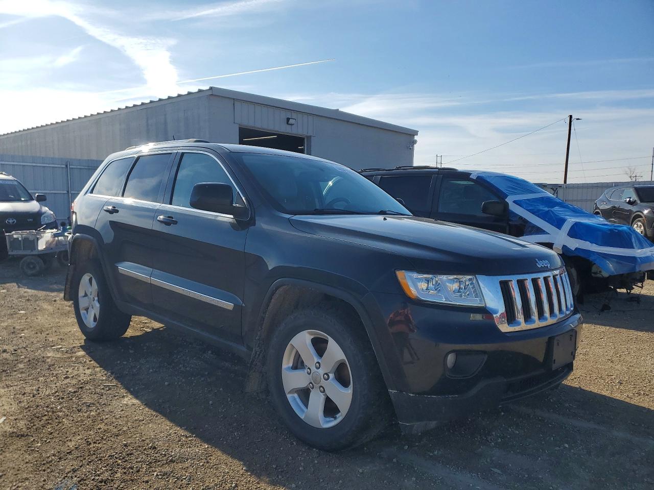 2012 JEEP GRAND CHEROKEE LAREDO photo 4