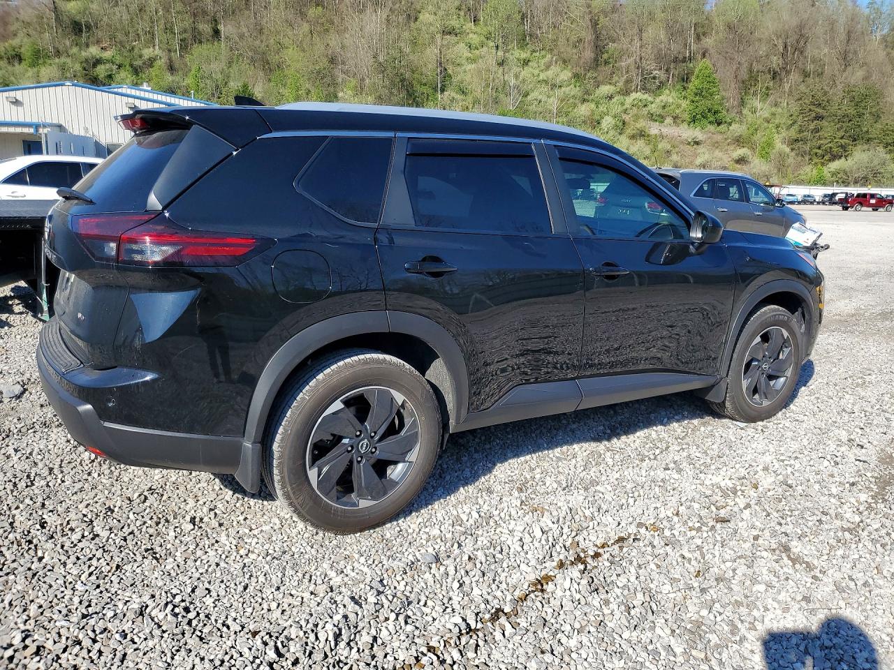 2025 NISSAN ROGUE SV photo 5