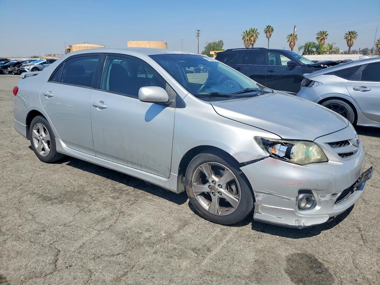 2013 TOYOTA COROLLA S photo 10