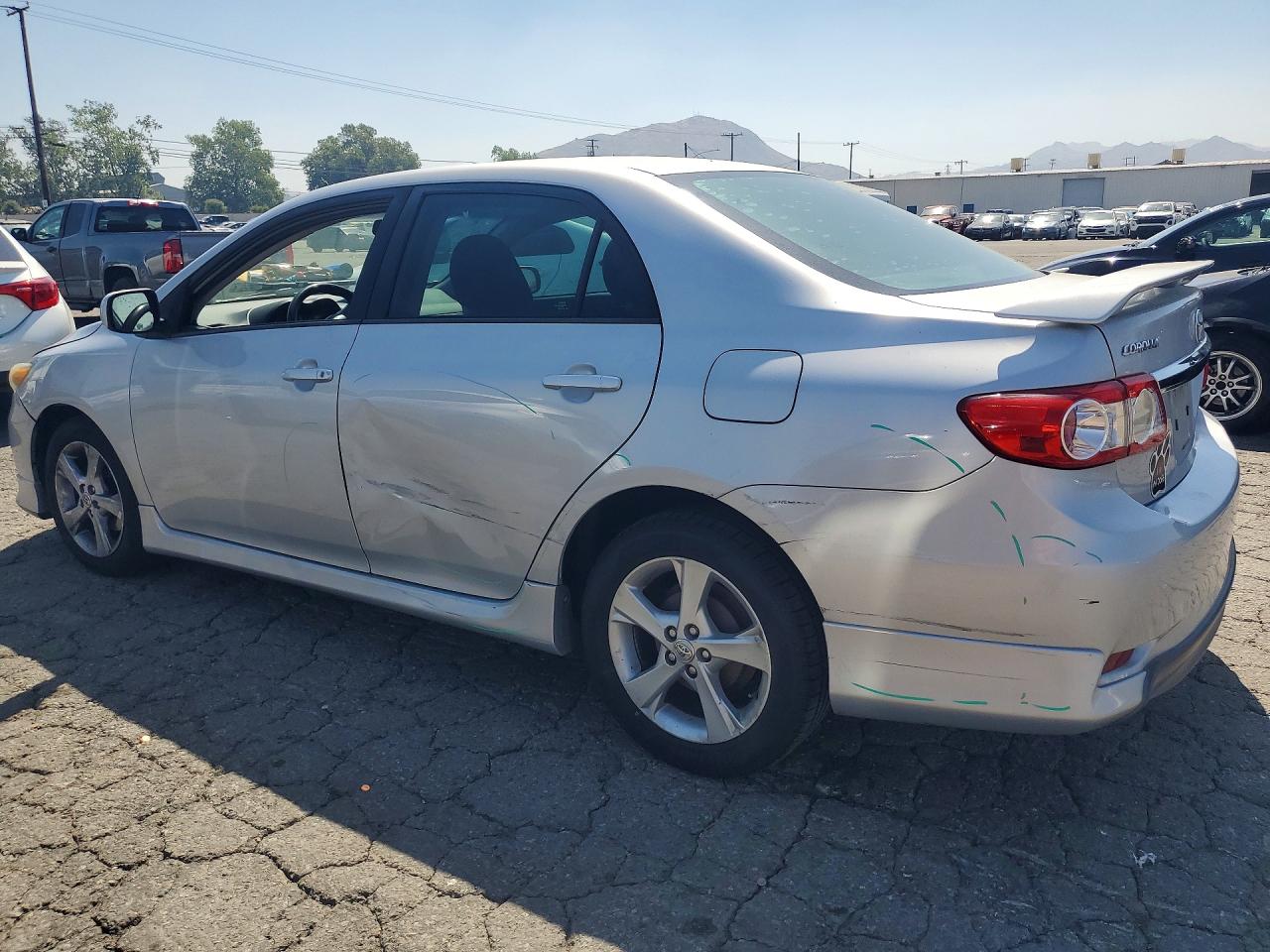 2013 TOYOTA COROLLA S photo 4
