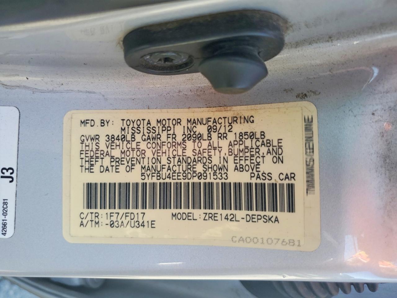 2013 TOYOTA COROLLA S photo 34
