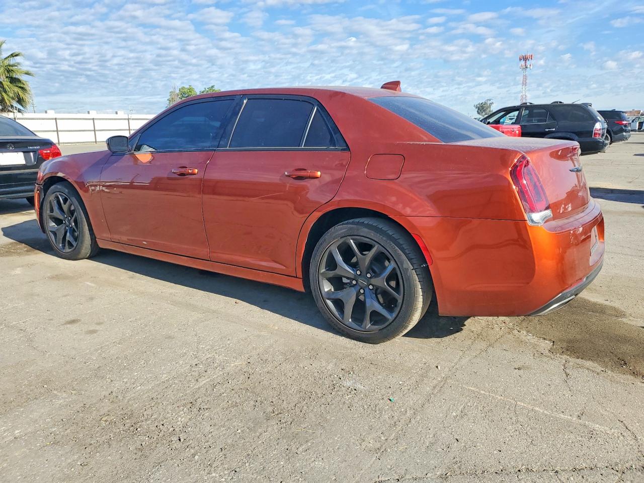 2021 CHRYSLER 300 TOURING photo 4