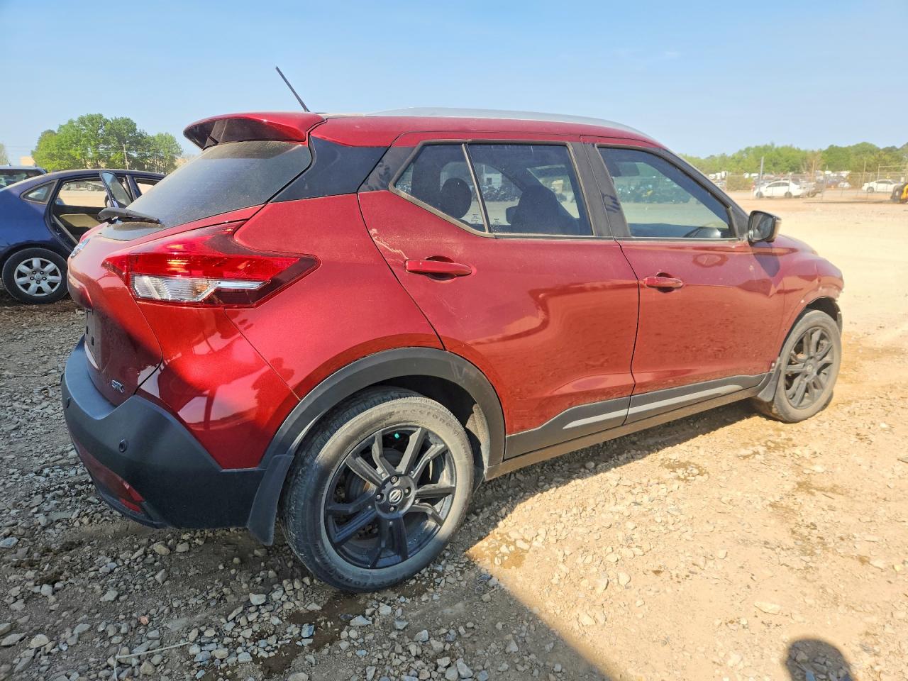 2020 NISSAN KICKS SR photo 5
