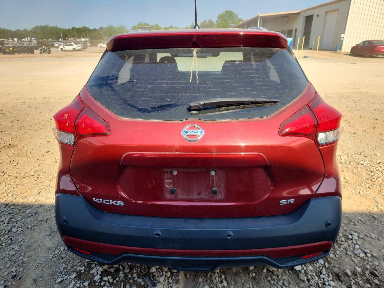 2020 NISSAN KICKS SR photo 11