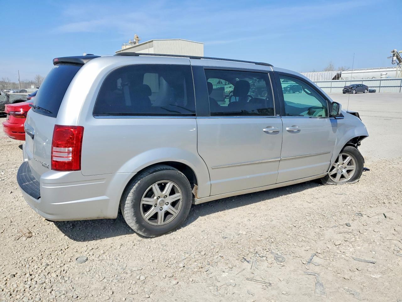 2010 CHRYSLER TOWN & COUNTRY TOURING photo 5