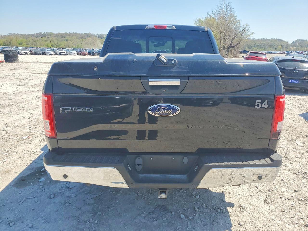 2015 FORD F150 SUPERCREW photo 11