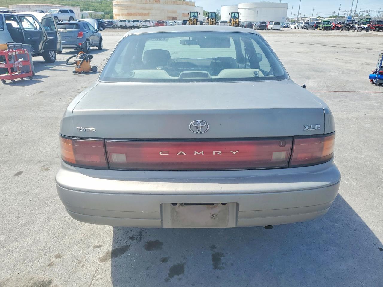 1992 TOYOTA CAMRY XLE photo 6