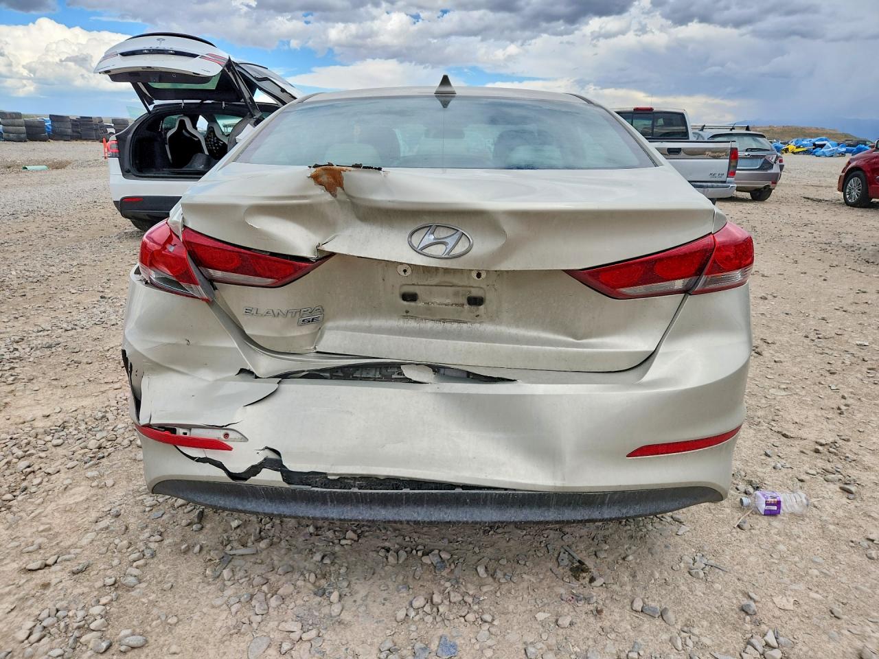 2017 HYUNDAI ELANTRA SE photo 11