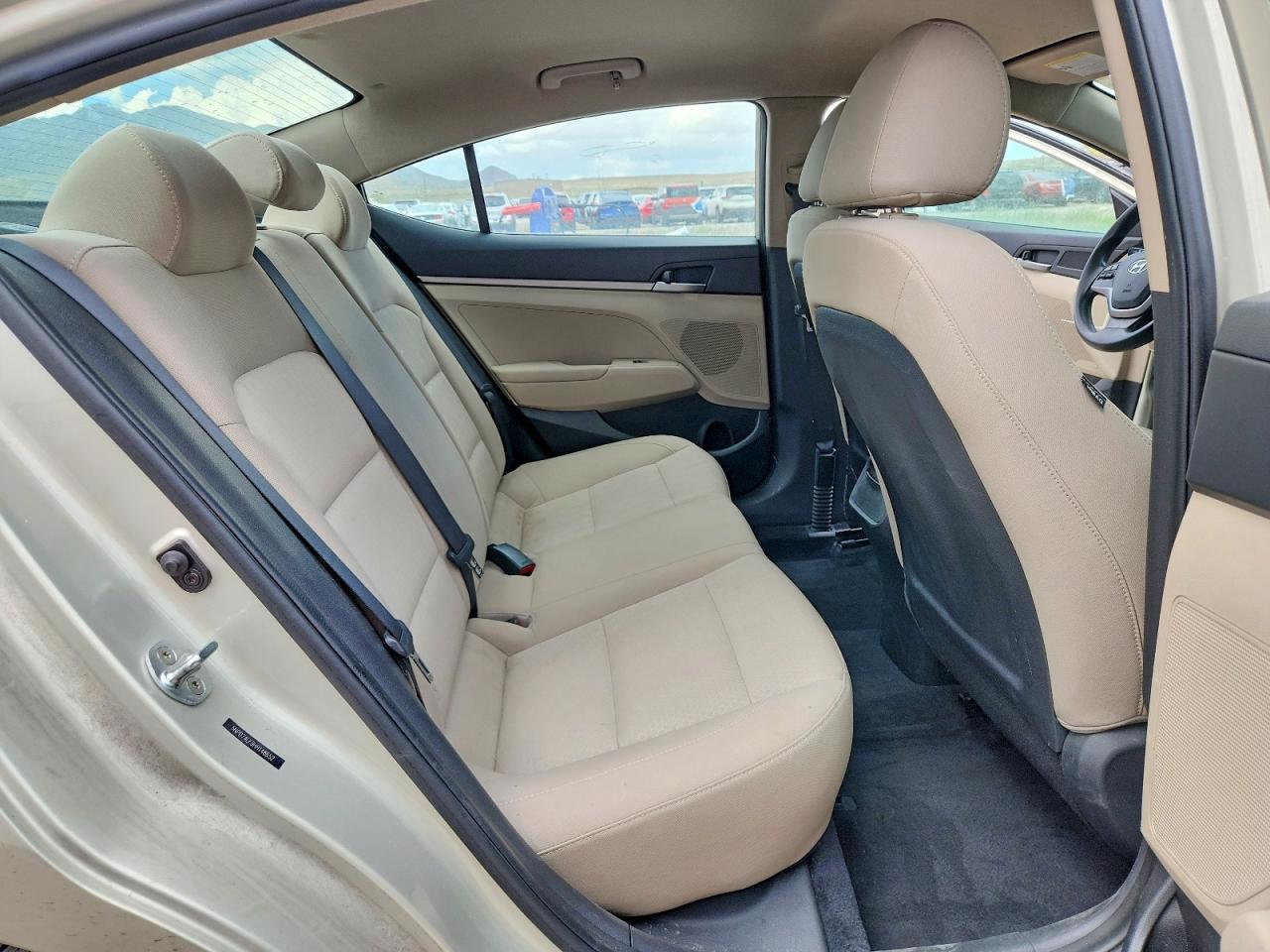 2017 HYUNDAI ELANTRA SE photo 19