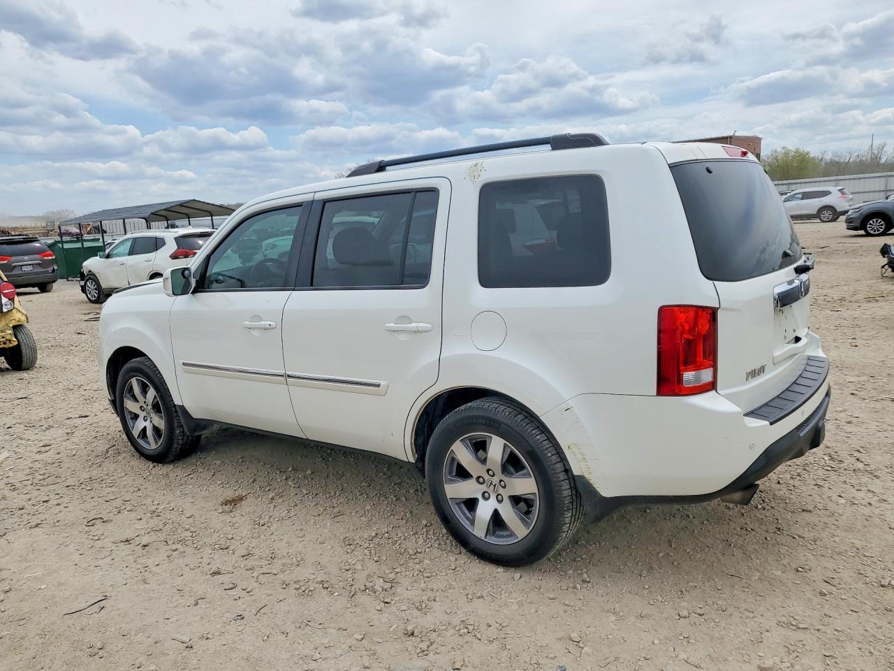 2015 HONDA PILOT TOURING photo 3