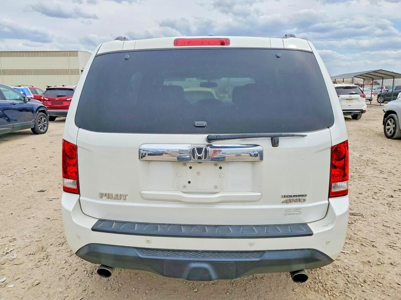 2015 HONDA PILOT TOURING photo 11