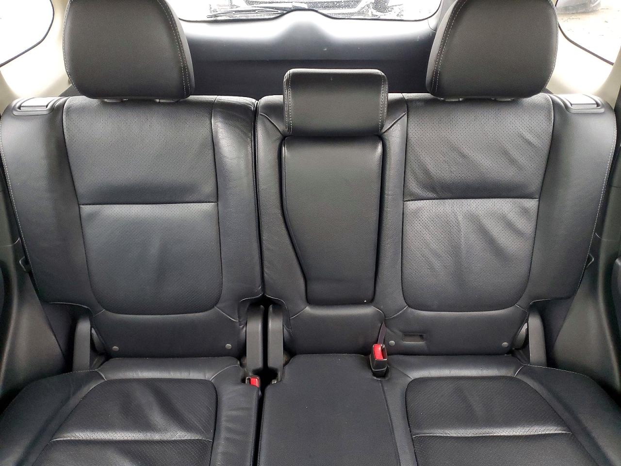 2015 MITSUBISHI OUTLANDER SE photo 28