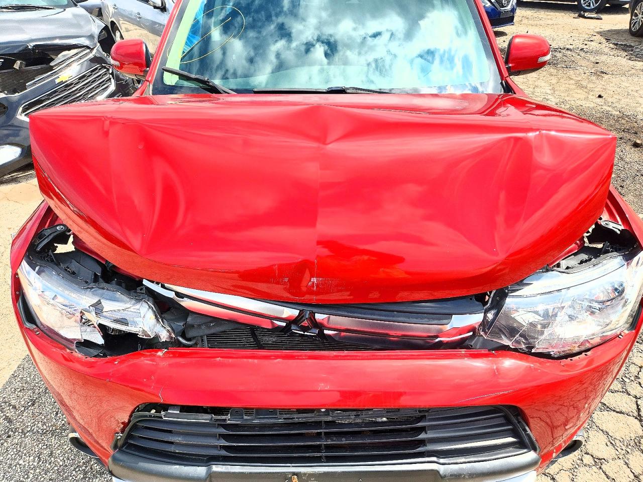 2015 MITSUBISHI OUTLANDER SE photo 34