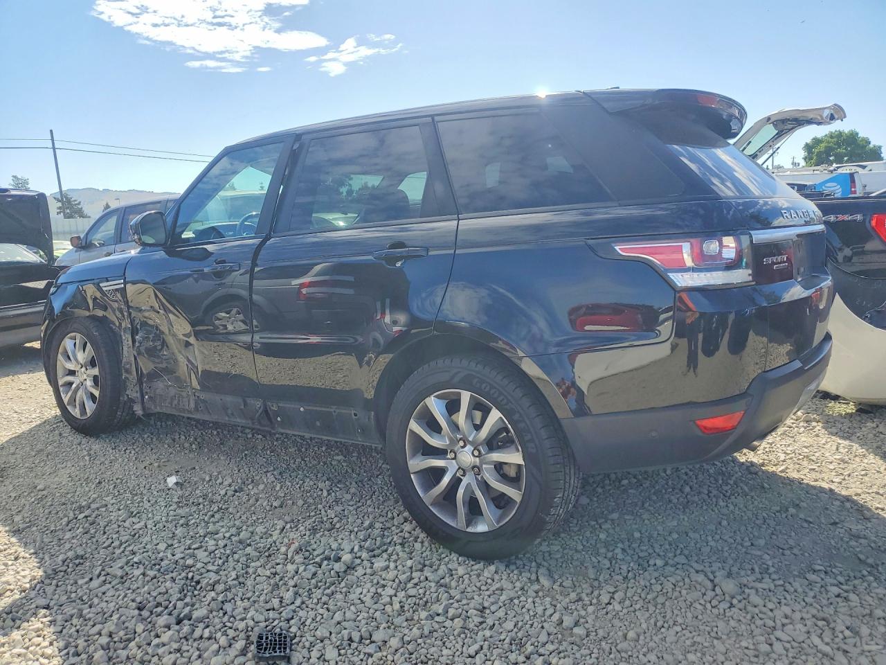 2017 LAND ROVER RANGE ROVER SPORT HSE photo 4