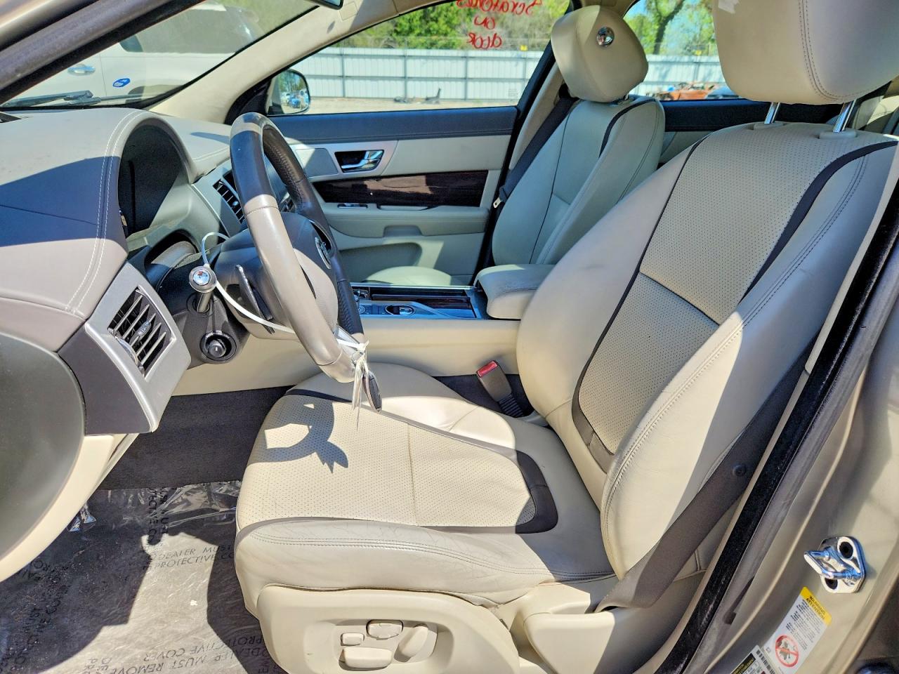 2012 JAGUAR XF PORTFOLIO photo 19
