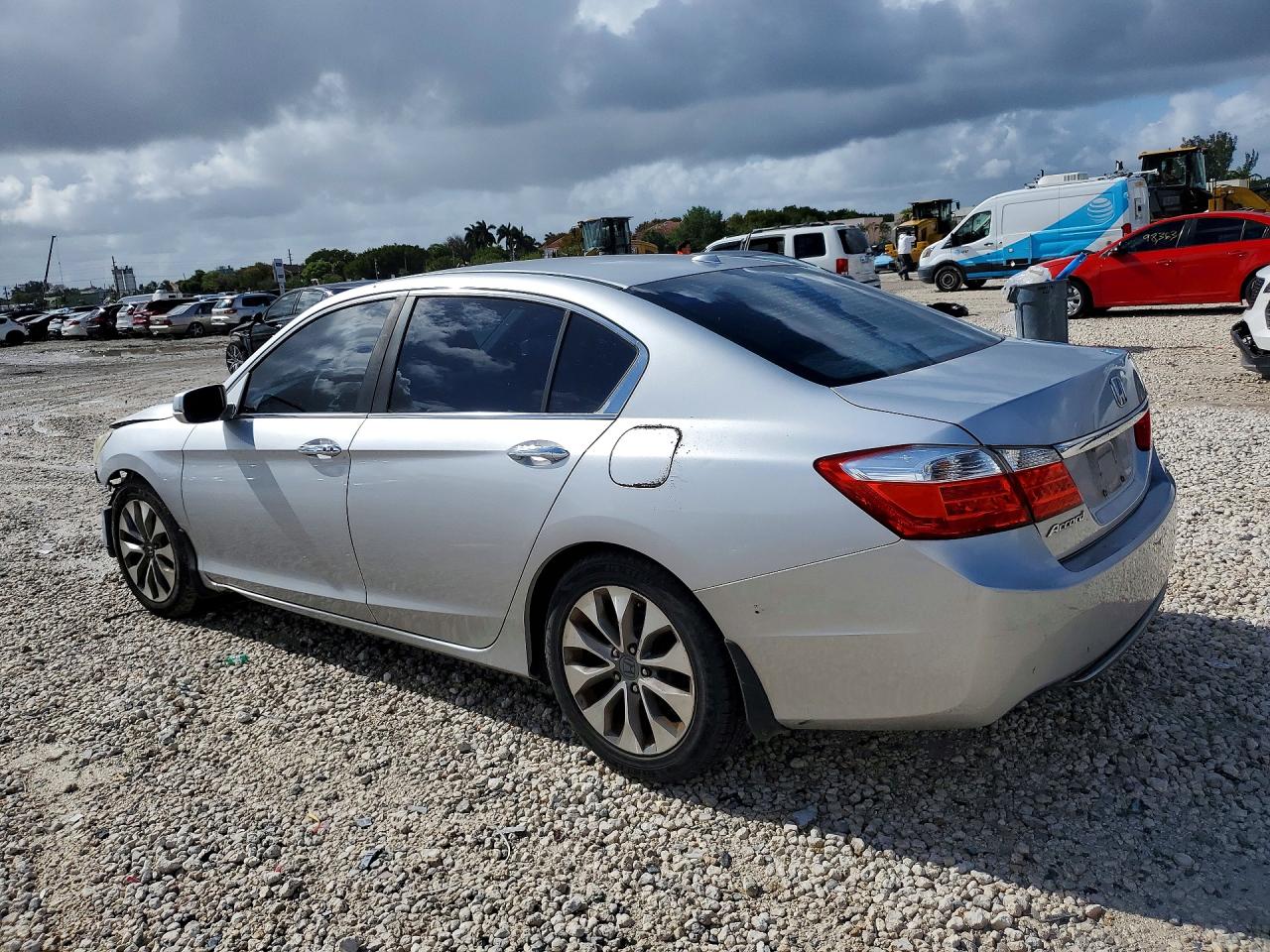 2013 HONDA ACCORD EXL photo 2