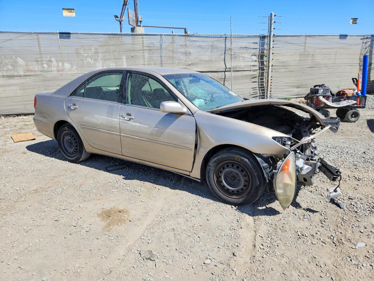 2002 TOYOTA CAMRY LE photo 10