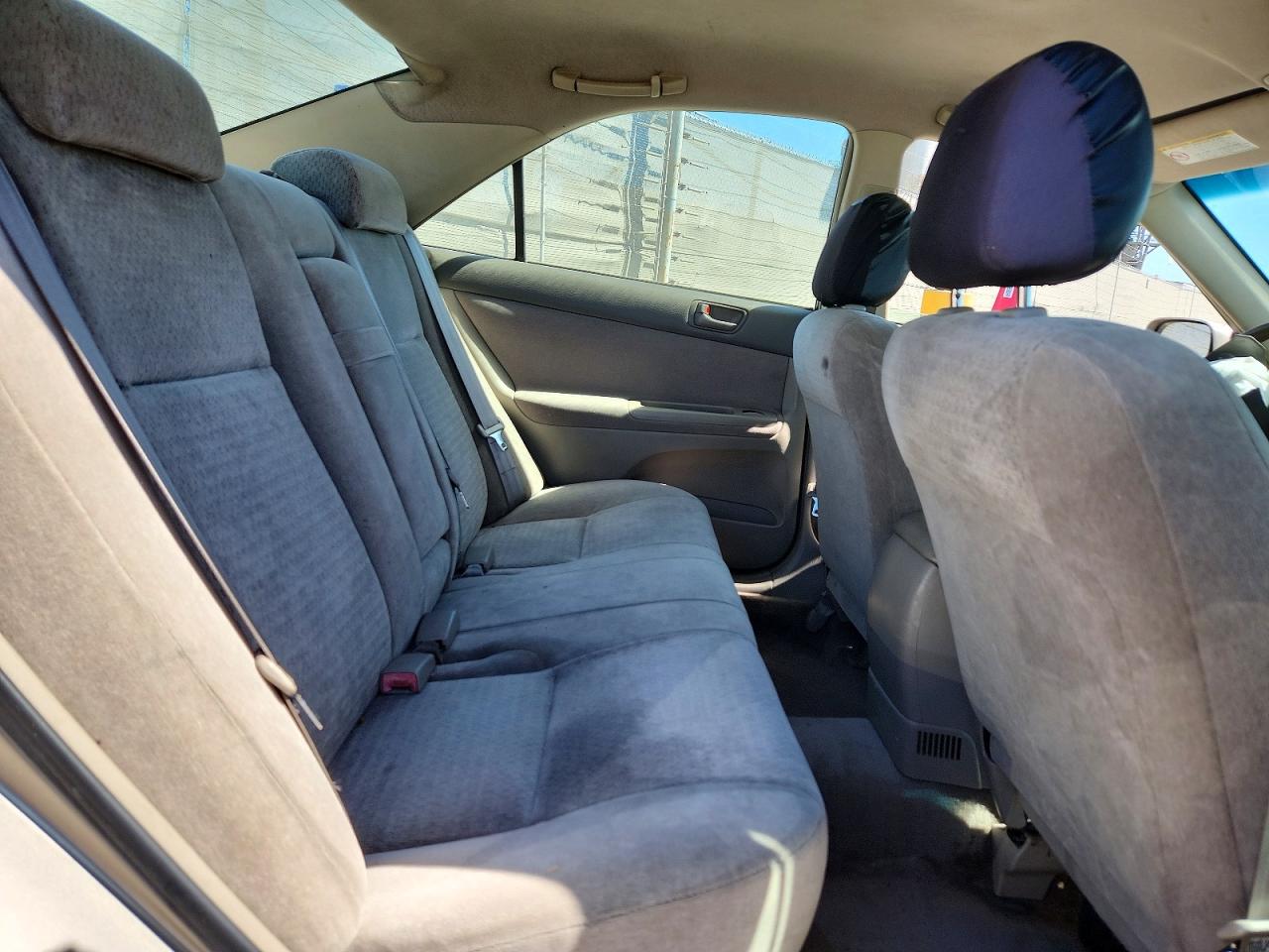 2002 TOYOTA CAMRY LE photo 28