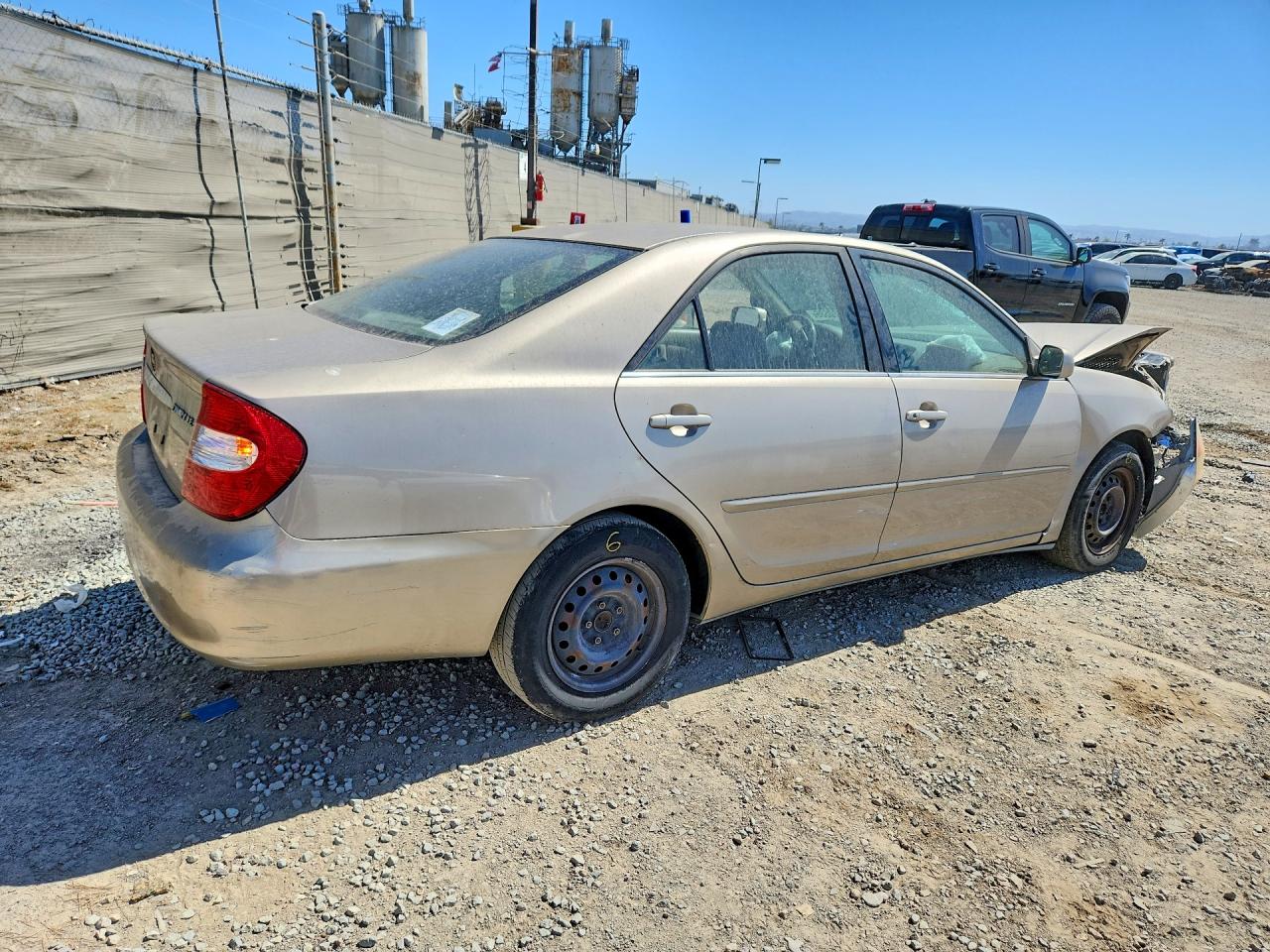 2002 TOYOTA CAMRY LE photo 7