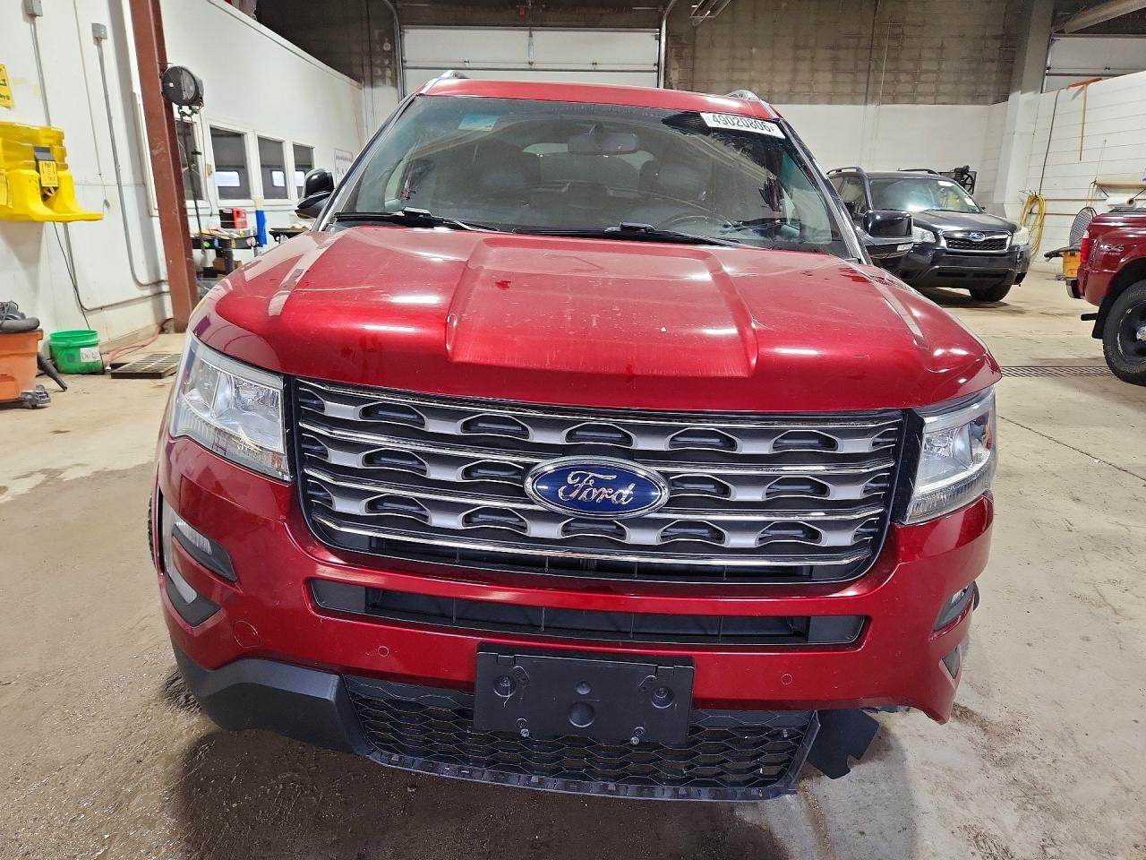 2017 FORD EXPLORER XLT photo 13