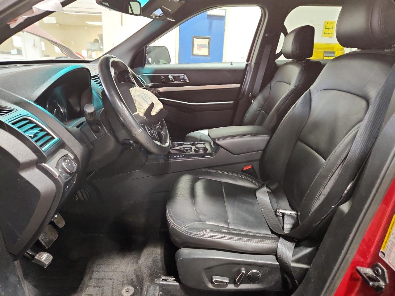 2017 FORD EXPLORER XLT photo 19