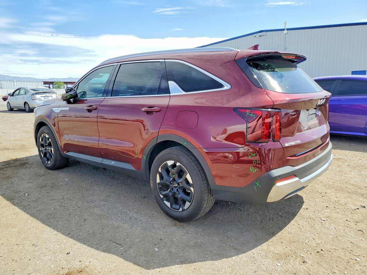 2024 KIA SORENTO S photo 4