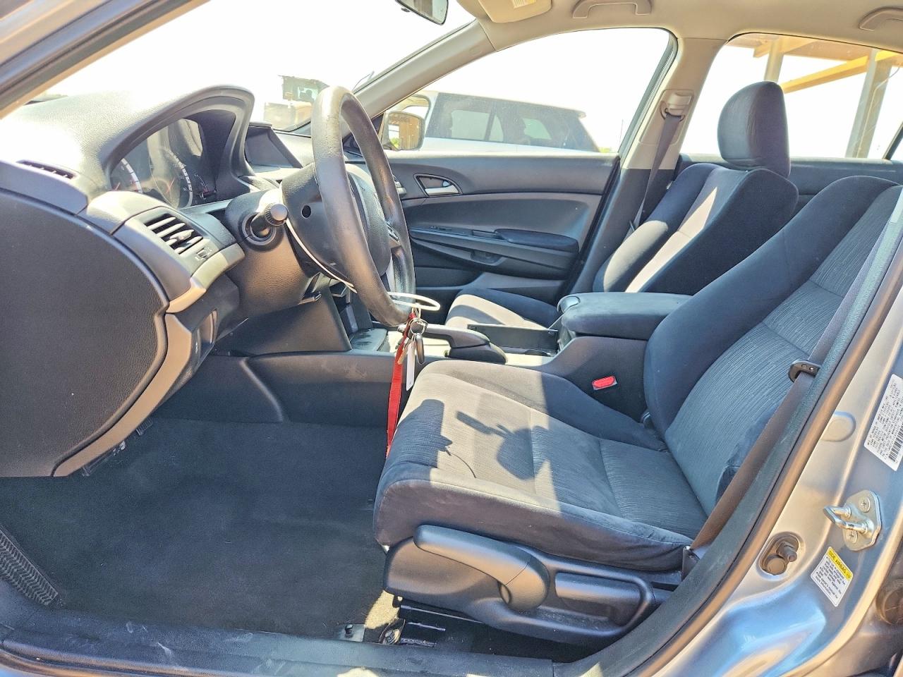 2012 HONDA ACCORD LX photo 7