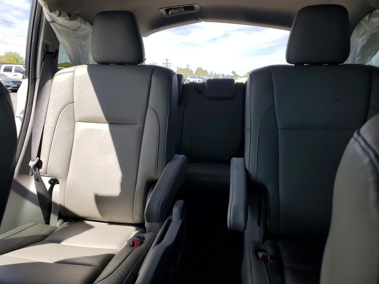 2018 TOYOTA HIGHLANDER XLE photo 19