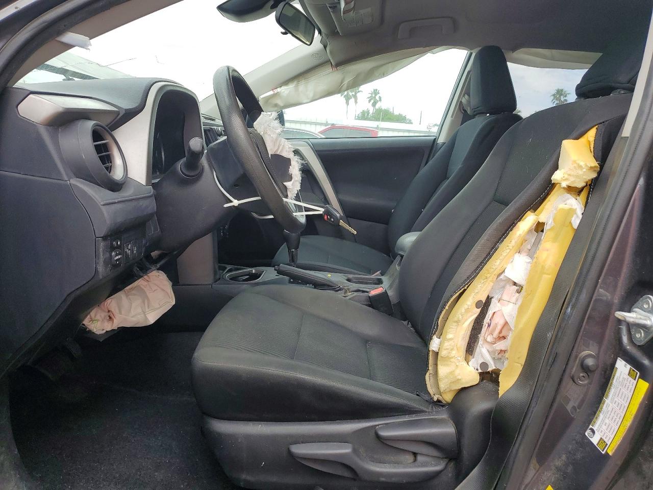 2017 TOYOTA RAV4 LE photo 19