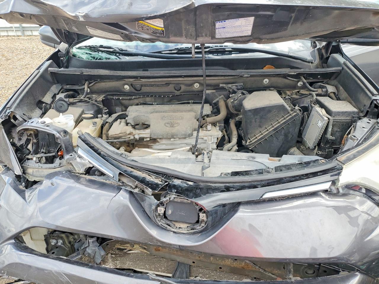 2017 TOYOTA RAV4 LE photo 31