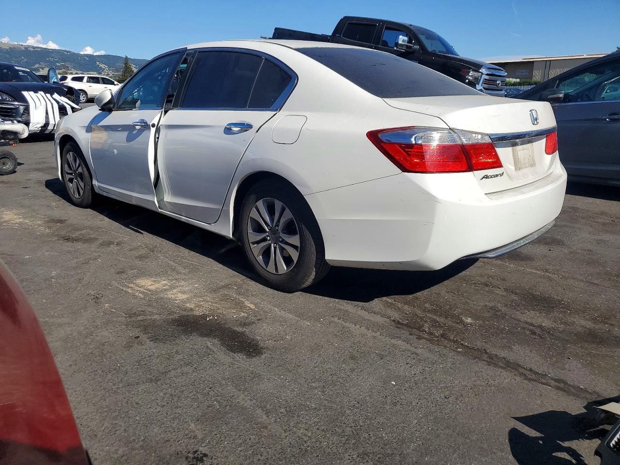 2013 HONDA ACCORD LX photo 7