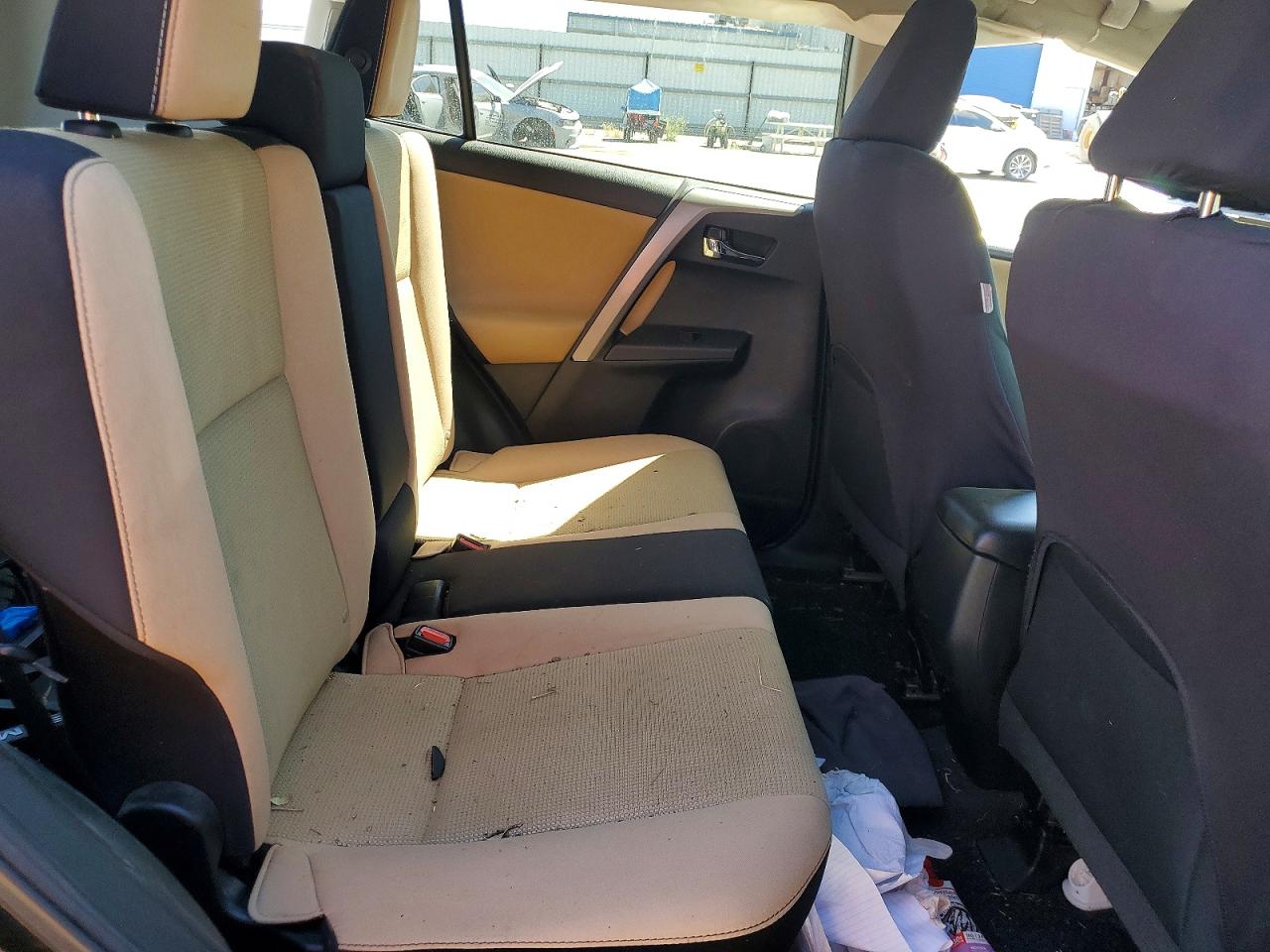 2017 TOYOTA RAV4 XLE photo 10