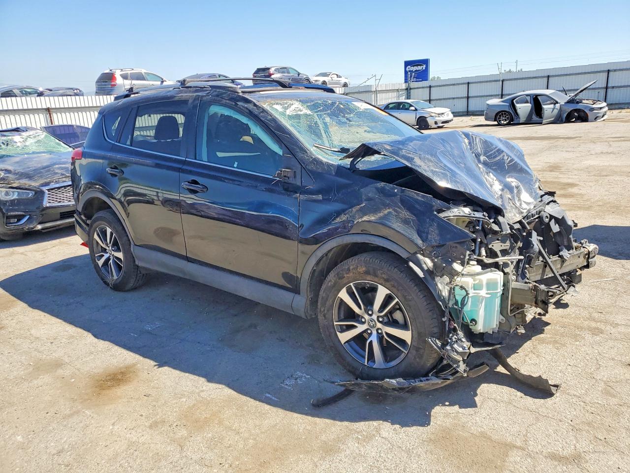 2017 TOYOTA RAV4 XLE photo 4