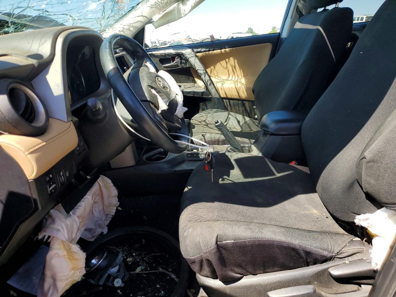 2017 TOYOTA RAV4 XLE photo 7