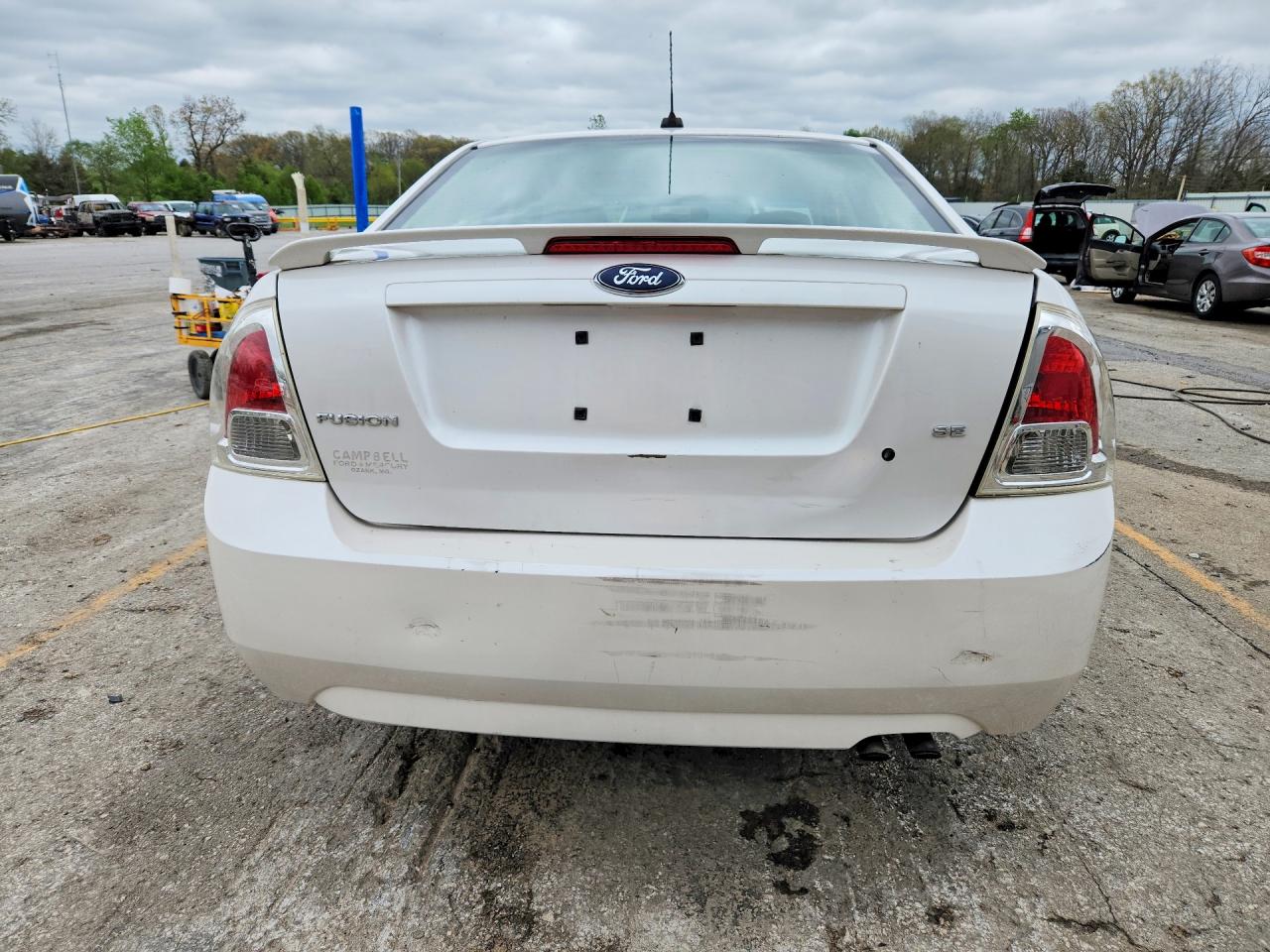 2009 FORD FUSION SE photo 16