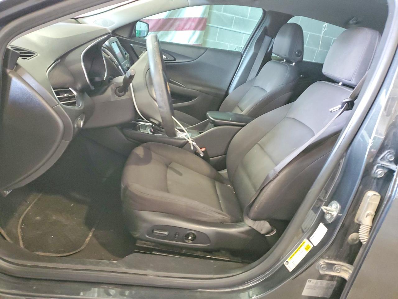 2017 CHEVROLET MALIBU LT photo 13