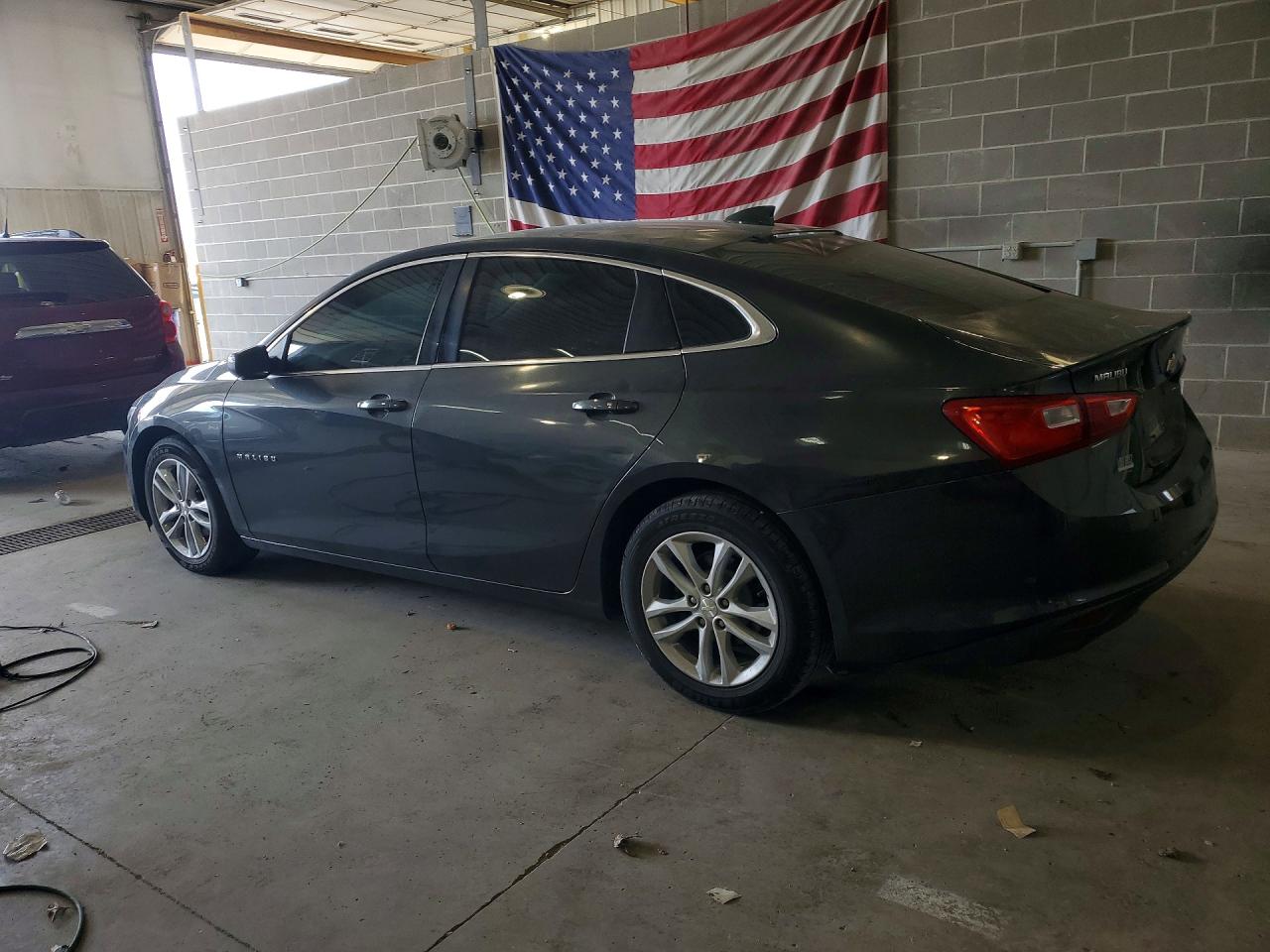 2017 CHEVROLET MALIBU LT photo 3