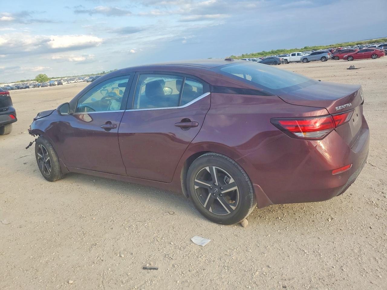 2024 NISSAN SENTRA SV photo 3