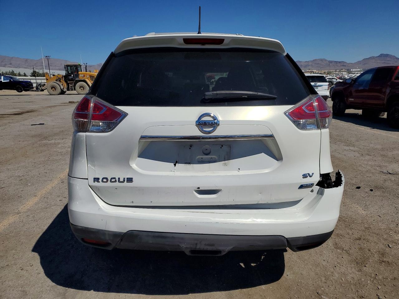 2014 NISSAN ROGUE SV photo 11
