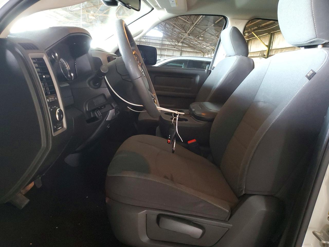 2023 RAM 1500 CLASSIC TRADESMAN photo 13