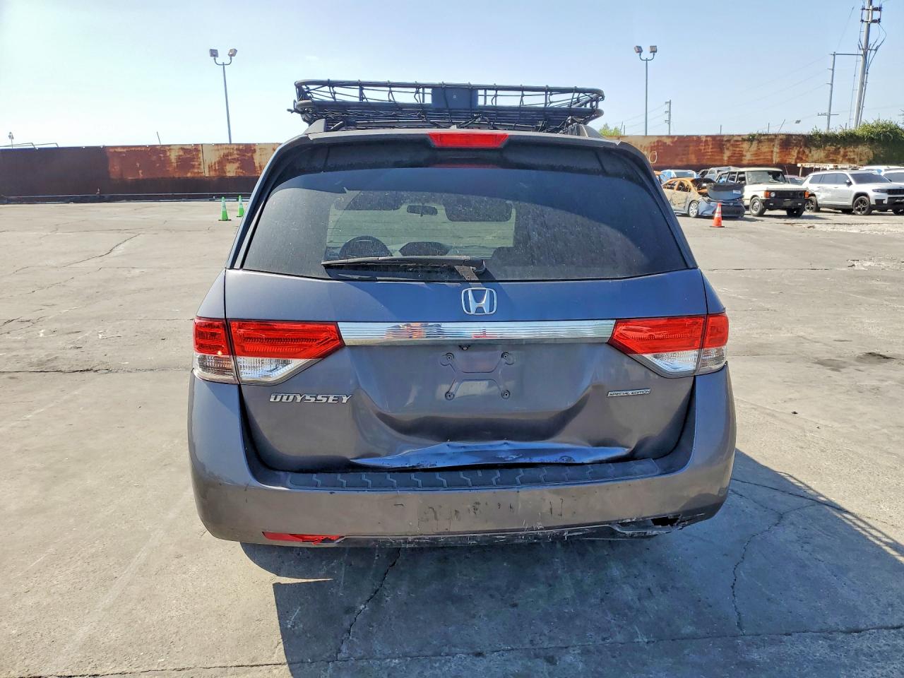 2016 HONDA ODYSSEY SE photo 16