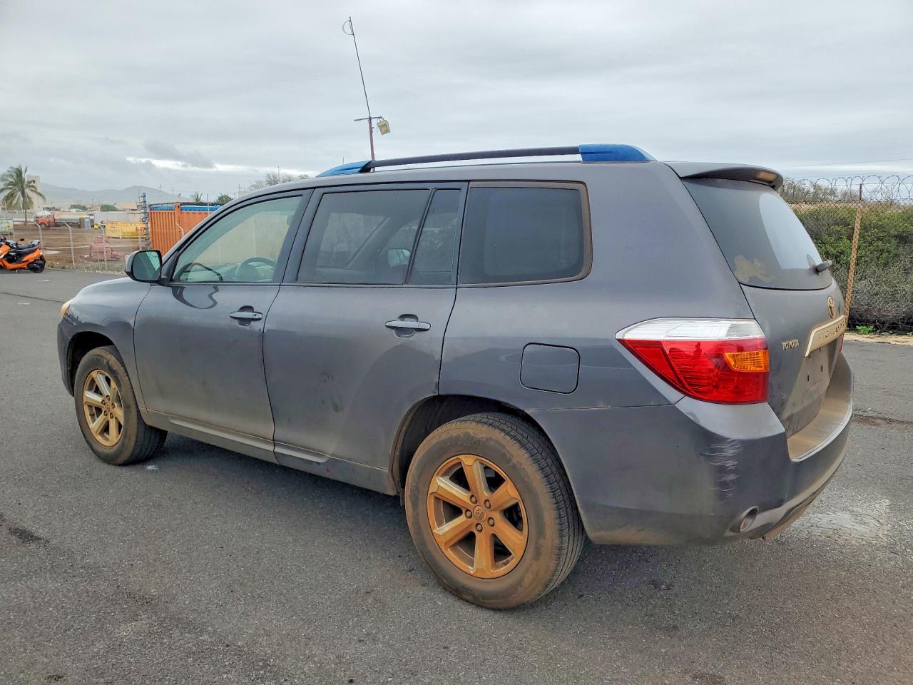 2008 TOYOTA HIGHLANDER BASE photo 3