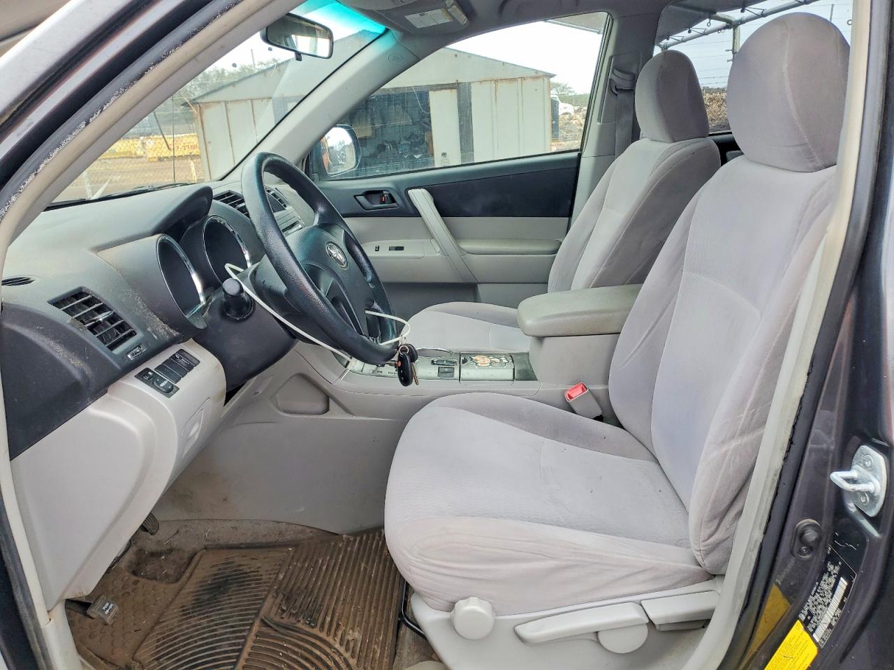 2008 TOYOTA HIGHLANDER BASE photo 13
