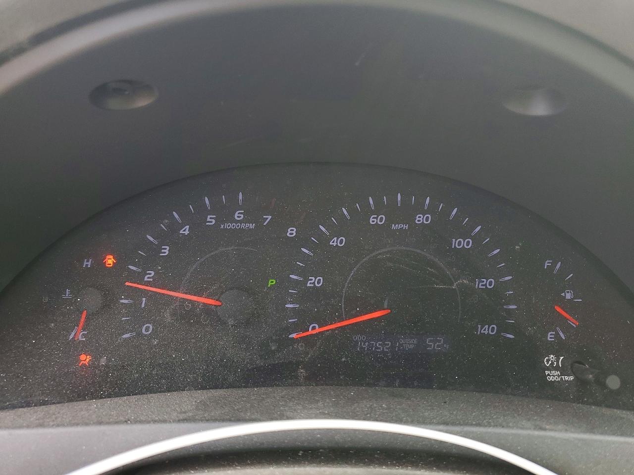 2010 TOYOTA CAMRY LE photo 17