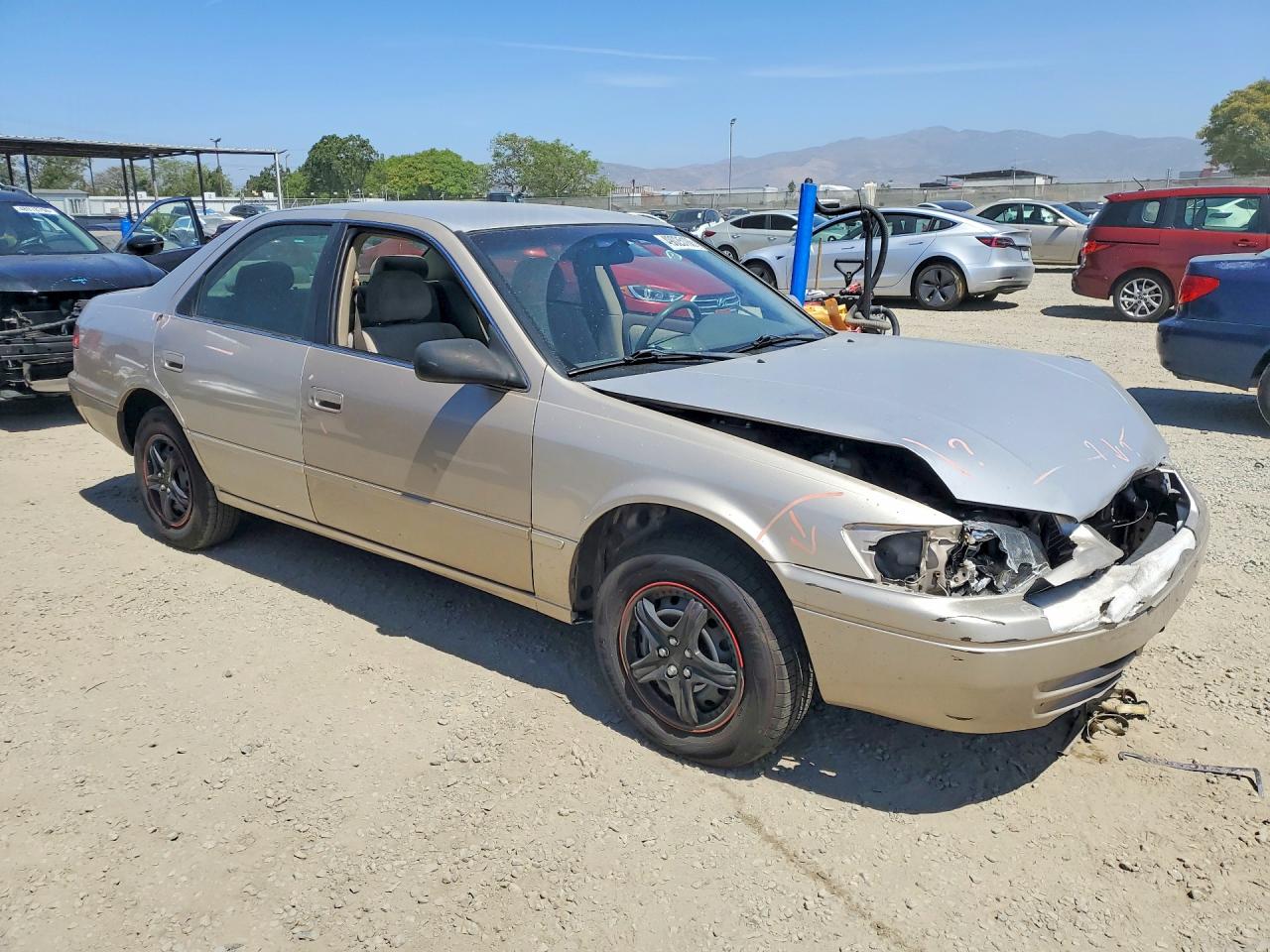 1999 TOYOTA CAMRY CE photo 10